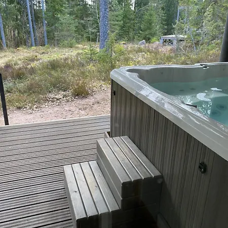 Sauna In Nuuksio With Private Hot Tub Dağ evi *